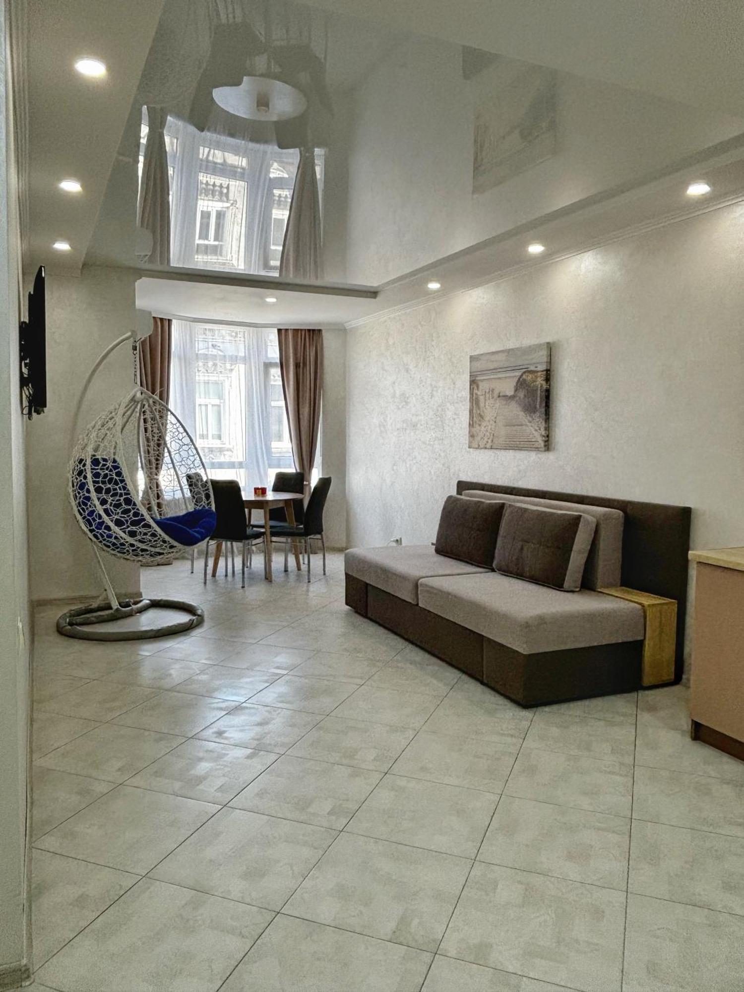 Apartment In Khmelnytsky Street Львів Екстер'єр фото